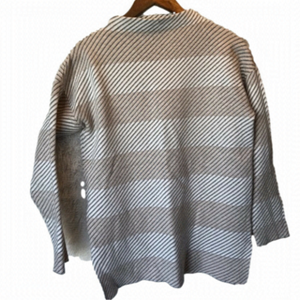 Rachel Zoe pullover knitted sweater. Size small.